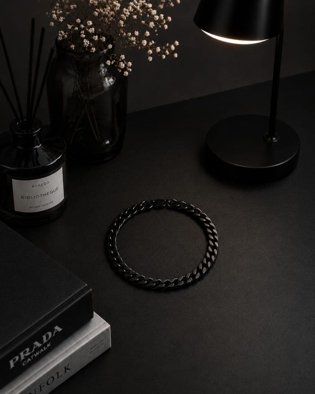 Gelang Tangan Pria Premium (Hitam) - view 1